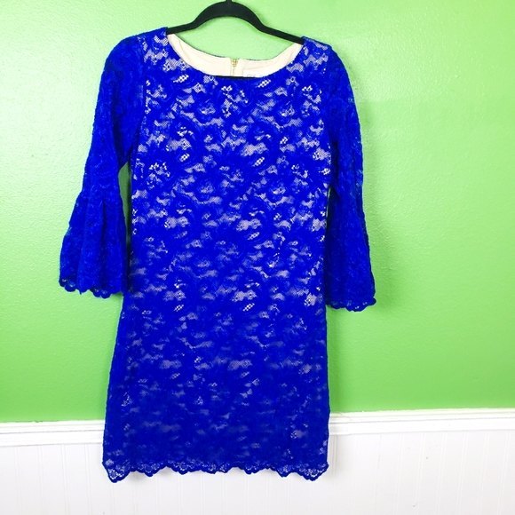 Eliza J Dresses & Skirts - Eliza J Royal Blue Short Lace Bell Sleeve Dress Size 6
